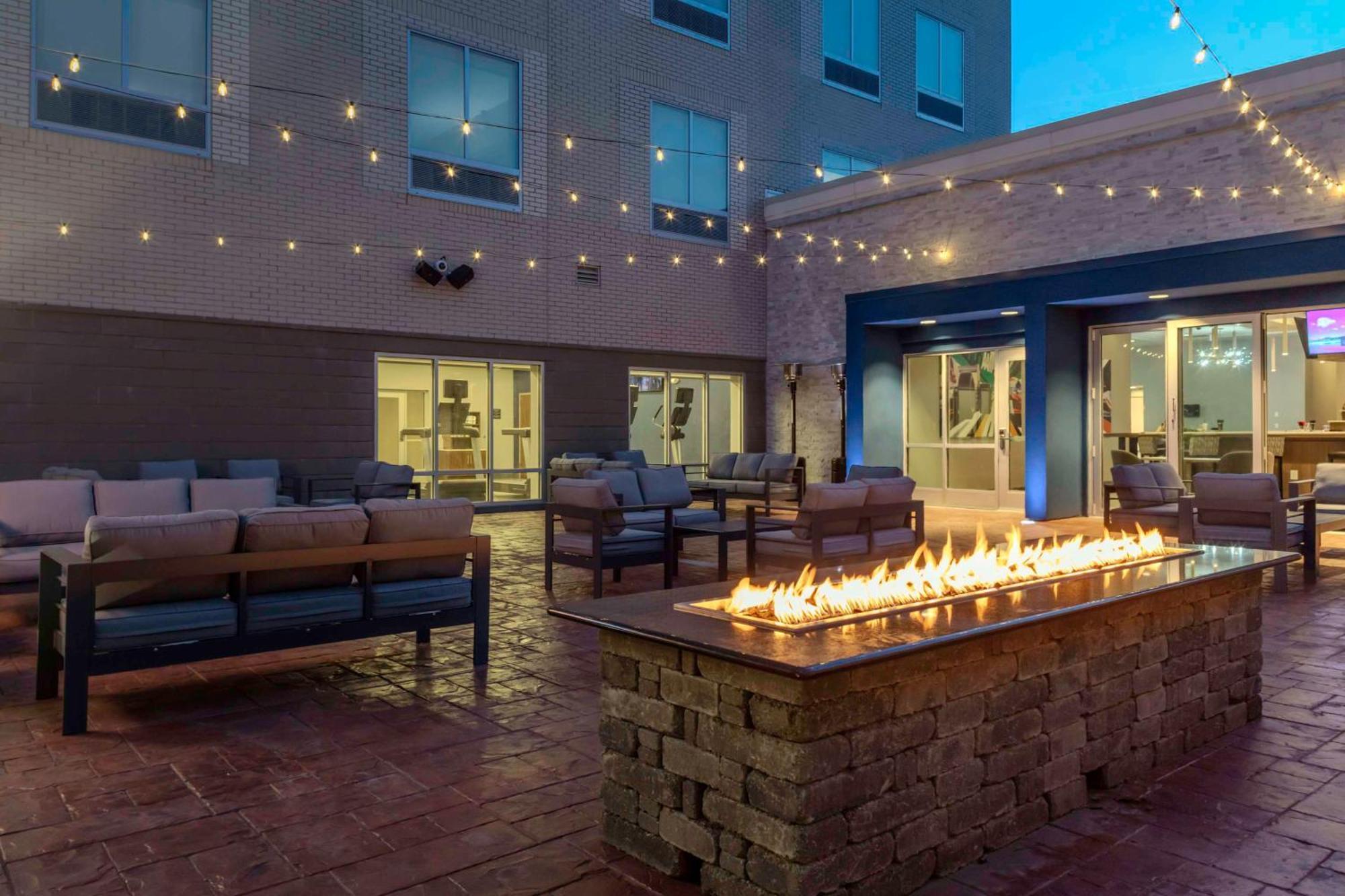 Hampton Inn & Suites Indianapolis West Speedway Exterior foto